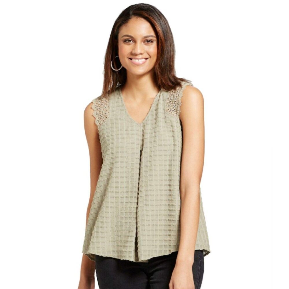 Knox Rose Olive Green Textured V-Neck Tank – Crochet Shoulder Boho Blouse